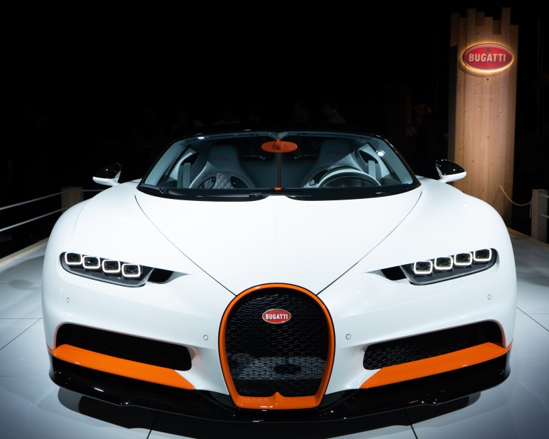 Daftar Harga dan Pajak Mobil Sport Bugatti, Termahal di Dunia!