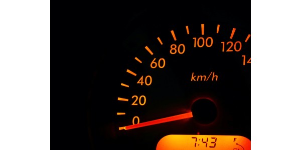 Fungsi Speedometer Mobil dan 5 Masalah yang Kerap Terjadi