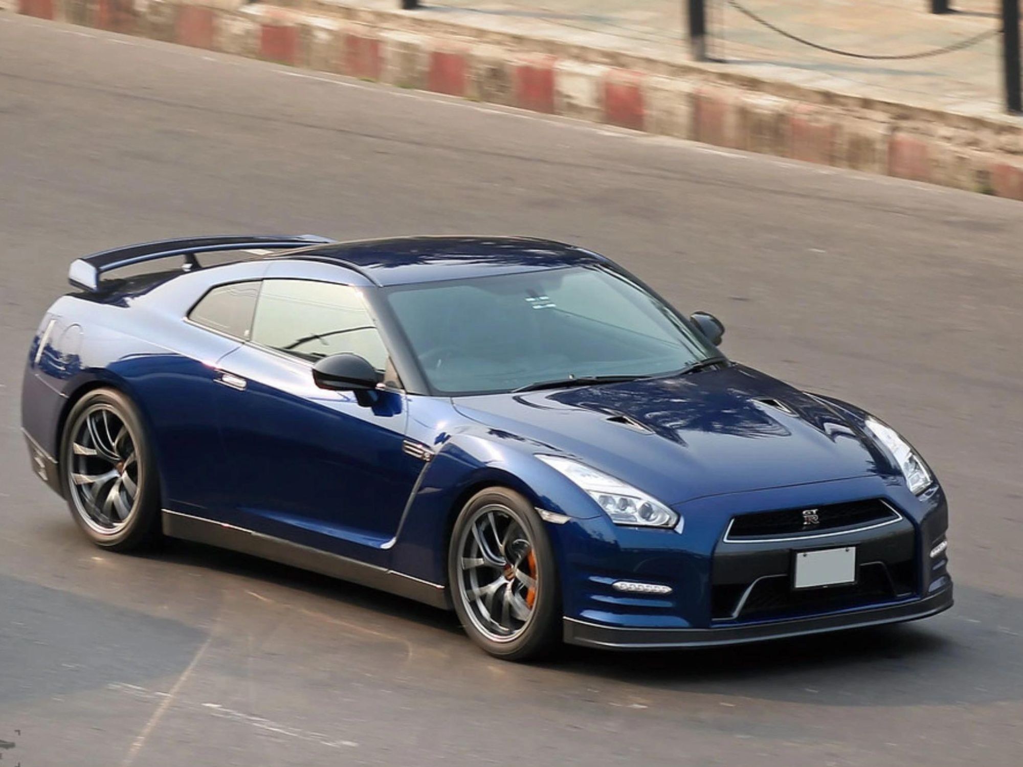 Nissan Serena Bekas Masih Laku? Ini Harga dan 5 Keunggulannya - Setir Kanan