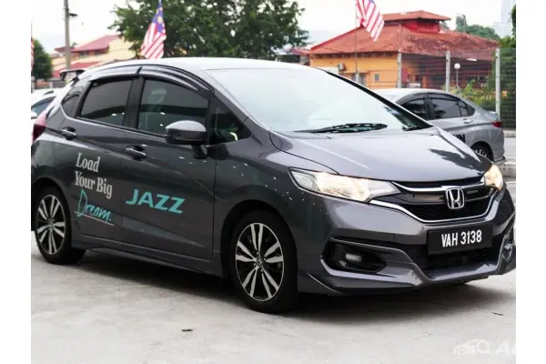 Rekomendasi 7 Mobil Honda Jazz Matic Bekas, Bisa Kredit Murah!