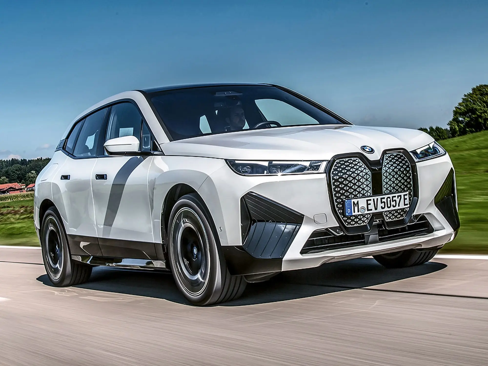 BMW iX xDRIVE 50 Resmi Rilis! Mobil EV Premium, Performa Buas! - Setir Kanan