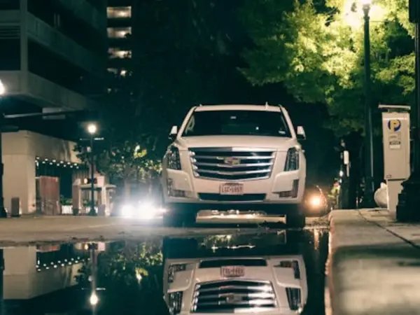 Cadillac Escalade: SUV Premium 3 Milyar, Worth it?