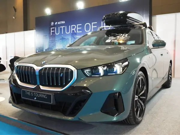 Mobil Listrik Sekarang Gak Kalah Mewah, Intip Inovasi BMW & Mini di PEVS 2025!