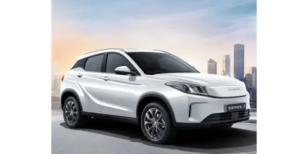 Baru Nongol di PEVS 2025, Seres 3 Siap Gebrak Pasar SUV Listrik!