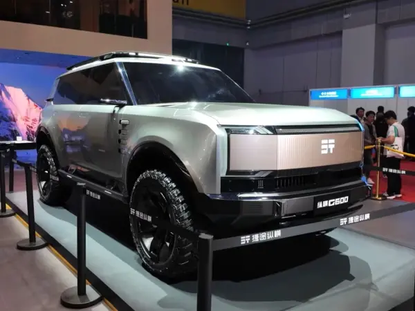 Jetour Shanghai Auto Show 2025, Pamerkan SUV Hybrid & Offroader!