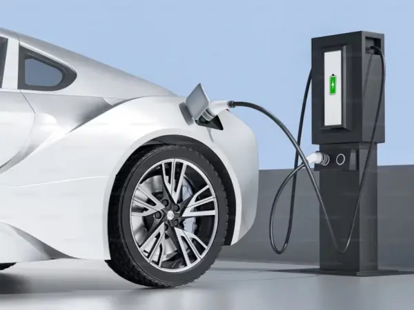 Mobil Hybrid vs EV: Siapa yang Lebih Unggul di 2025? Ini Data & Proyeksinya!