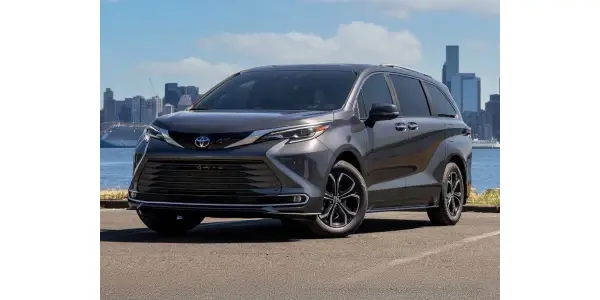 Toyota Sienna: Spesifikasi, Eksterior, Interior, Fitur & Harga
