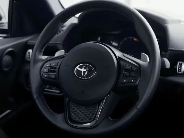 Cari Mobil Toyota Yang Ada Sunroof? Ini 6 Rekomendasinya!