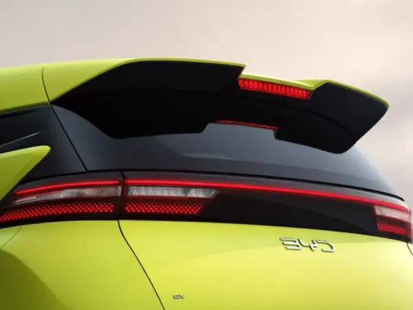 BYD Atto 1 Dynamic vs Premium, Apa Beda Variannya?